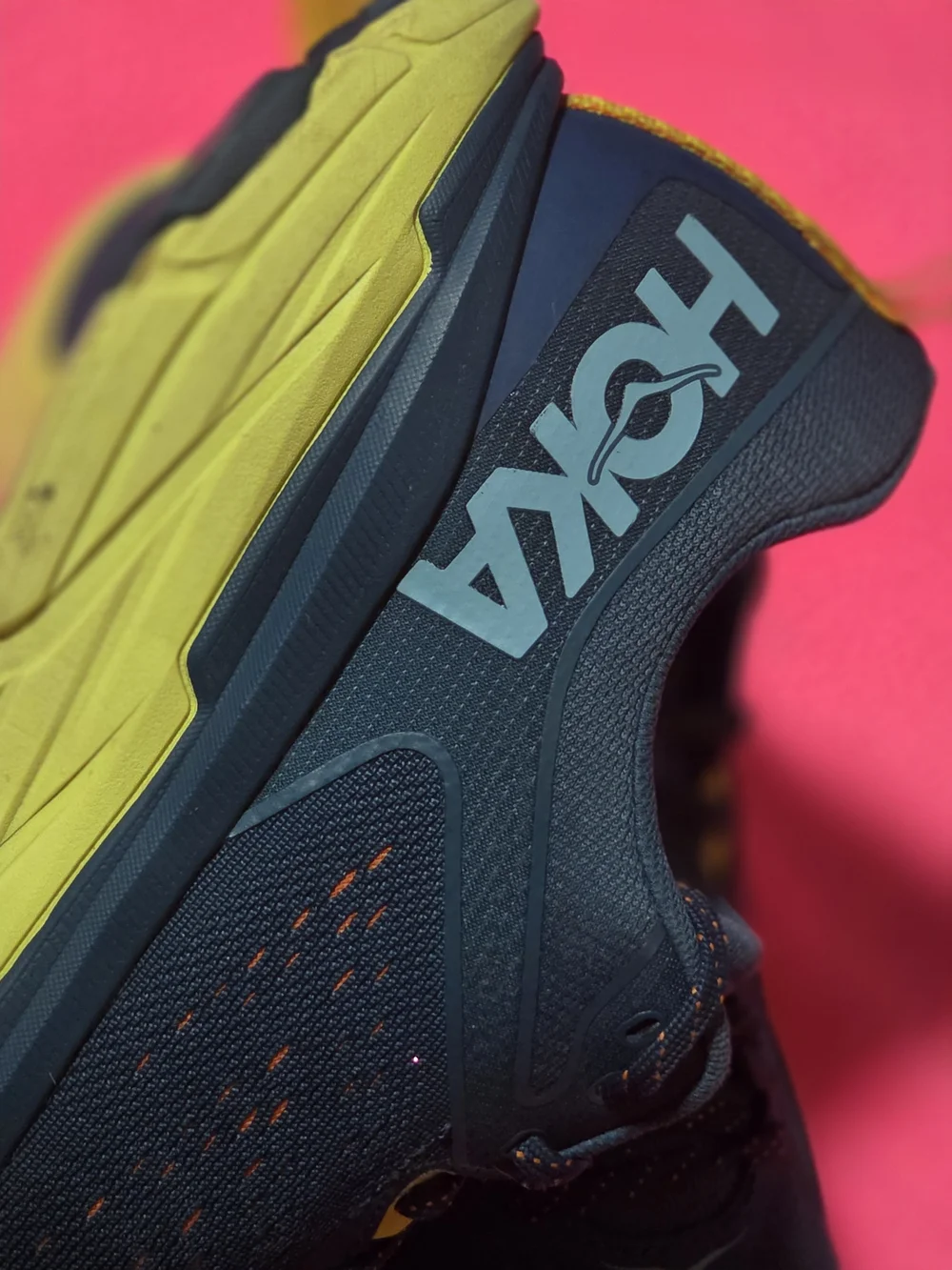 Hoka mens challenger